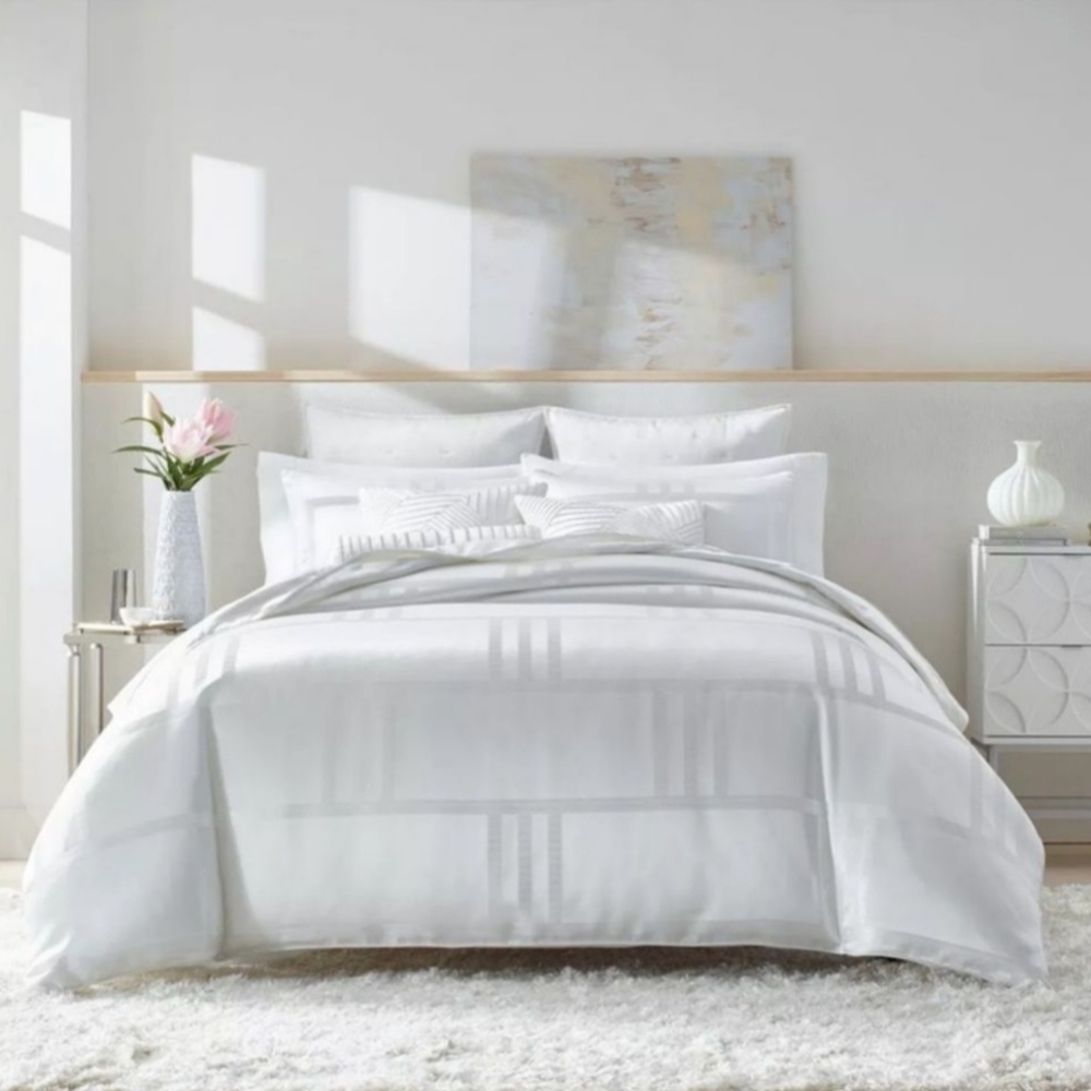 Hotel Collection Structure Comforter, King